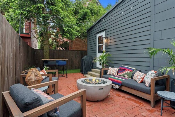 Sun-kissed serenity: Where every moment feels like a breeze on the patio.