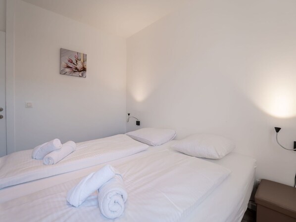 Chambre, Lit, Literie, Drap De Lit, Cadre De Lit, Matelas, Linge, Throw Pillow, Hôtel