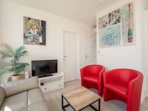 Interior Design, Wand, Möbel, Flooring, Fussboden, Zimmer, Decke, Wohnung, Wohnzimmer, Bilderrahmen