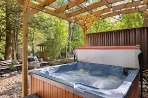 Bain à remous extérieur