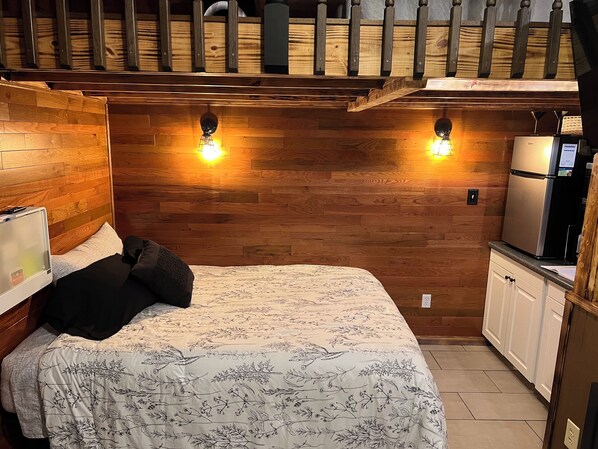 Queen bed