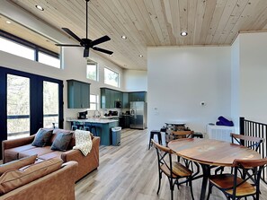 Open and Inviting Floor Plan