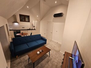 Living Room / Lounge