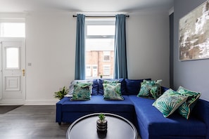 Living Room / Lounge