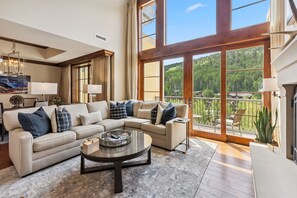 Living Room - Summer
