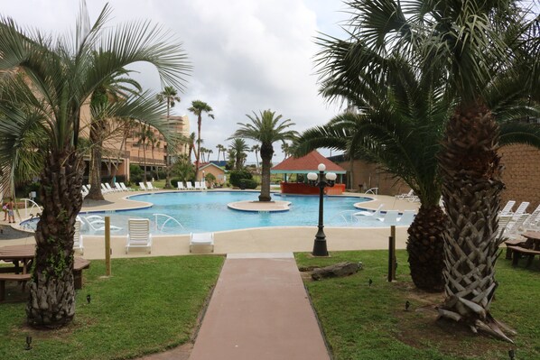 Main resort pool!! Time to relax and enjoy!!