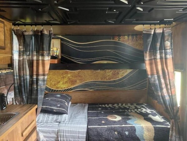 Two twin beds with A/C