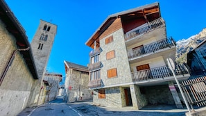 Façade