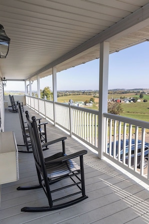 hillside-Porch