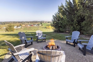 hillside-Firepit