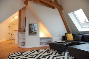 Skyline Loft, 66 qm, 1 Schlafzimmer, max. 3 Personen-Wohnbereich