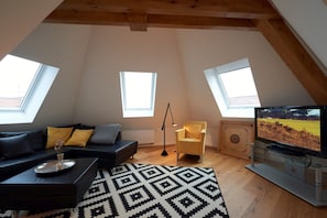 Skyline Loft, 66 qm, 1 Schlafzimmer, max. 3 Personen-Wohnbereich