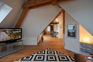Skyline Loft, 66 qm, 1 Schlafzimmer, max. 3 Personen-Wohnbereich