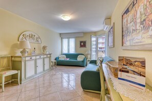 Living and dining room