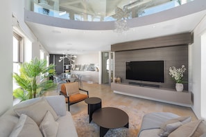 Kitchen with Lounge and TV Area