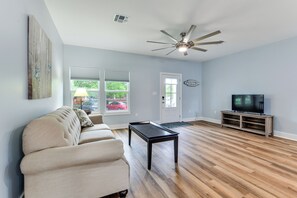 Living Room | Central A/C & Heating | Free WiFi | Single-Story Home