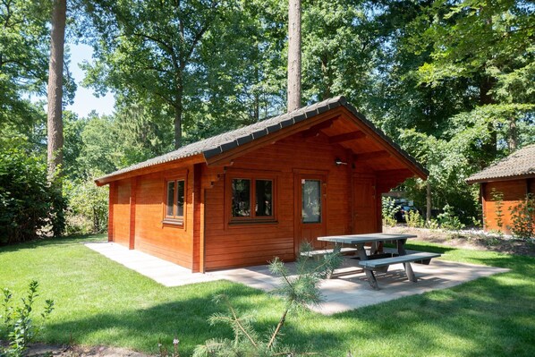Außenseite Ferienhaus [Sommer]