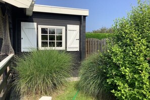 Außenseite Ferienhaus [Sommer]