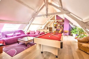 Spielezimmer