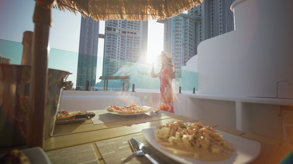 Outdoor dining