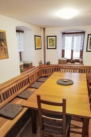 Meubles, Sol, Bois, Sol, Table, Design Intérieur, Table Cuisine Et Salle A Manger, Parquet, Salle À Manger, Chaise