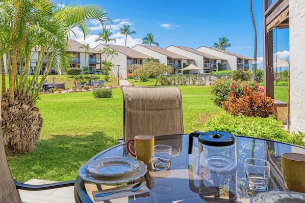 Enjoy breakfast on the lanai.