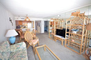 Oceanwalk 407. Living-Area 