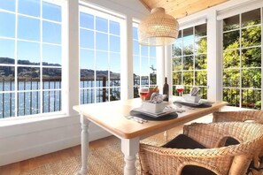 Brunch, lunch or dinner with a view of the estuary.
