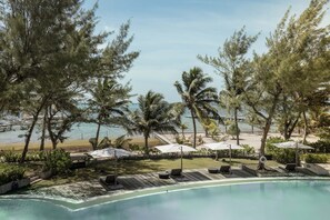 Abrazos Belize Ocean Front and Pool