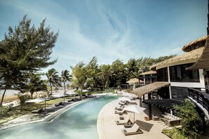 Abrazos Belize Ocean Front and Pool