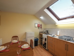 Kitchen/diner | Oak Lodge - Ford Farm, LLanteg, near Narbeth