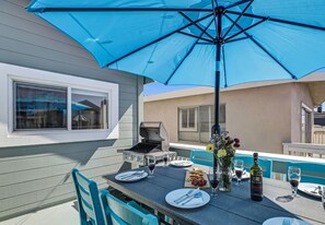 Ocean-view patio table for six—perfect for sunset dinners and breezes.