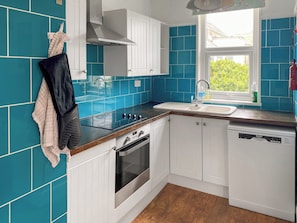 Kitchen | Lowenek - Perran Escapes, Perranporth