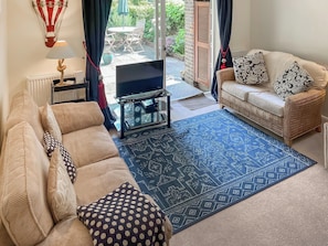 Living area | Broomhurst Court, Dorking