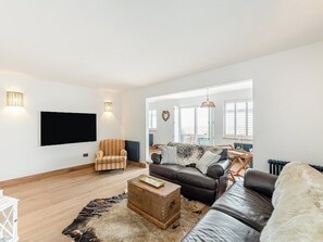Living area | Sea Urchins - Pagham Retreats, Bognor Regis