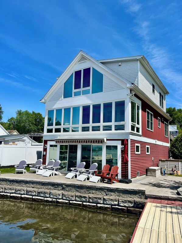 Lake side of house and patio. Adk chairs and table for outdoor eating for 6.