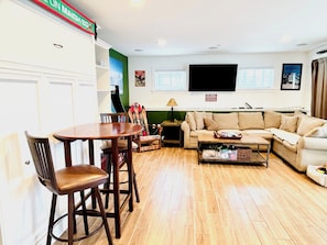 1st Floor Common Area