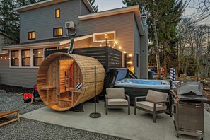 Nighttime serenity in the hot tub and sauna—your personal retreat after a day of adventure.