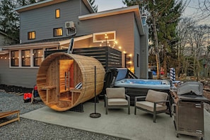 Nighttime serenity in the hot tub and sauna—your personal retreat after a day of adventure.