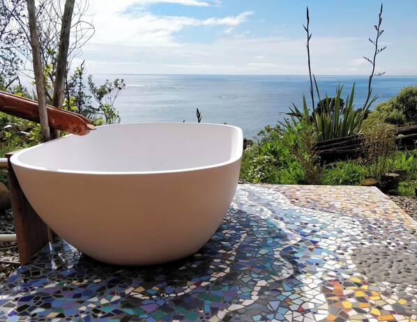 [shared] outdoor bath