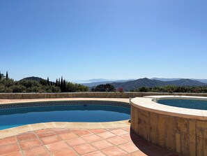 Pool and sea view
