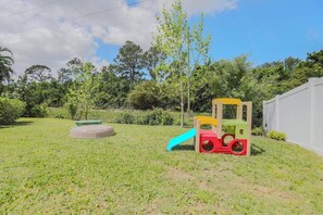 Playset for toddlers and kids—fun for the whole family.