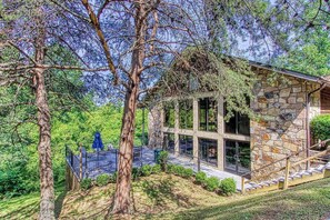 Picture the unforgettable memories you'll make here—whether it's enjoying cozy family gatherings filled with laughter.