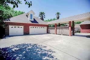 There is a studio apartment and billiards room above the 3-car garage of a luxury home in Beaumont. It is rented separately from the main house, but is available for combined booking with the Main House.