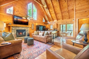 Roudy's Roost's cozy living area