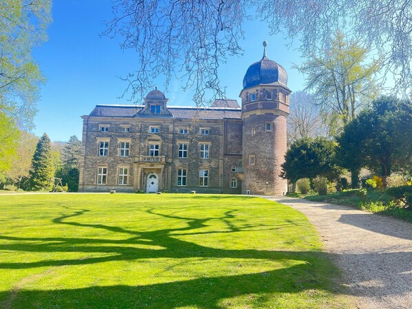 Unsere Unterkunft befindet sich auf dem Anwesen von Schloss Rimburg