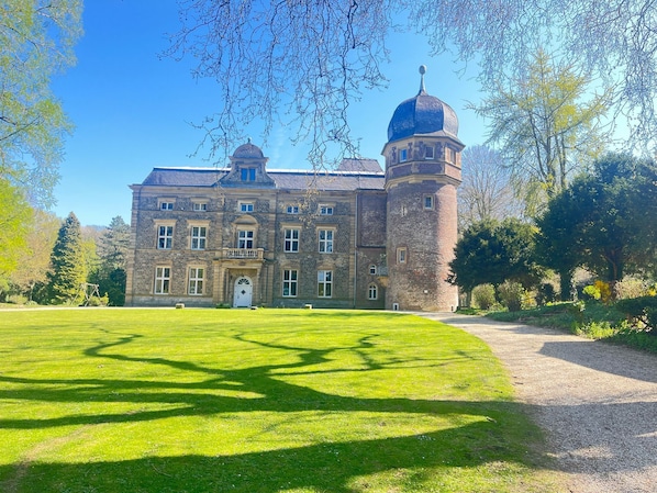 Unsere Unterkunft befindet sich auf dem Anwesen von Schloss Rimburg