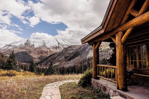 Fall early snow looking at Gravel Mountain