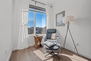 Relax in the cozy nook with a good book, or work on your laptop.!