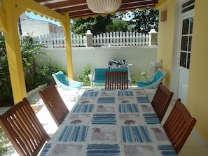 Outdoor dining